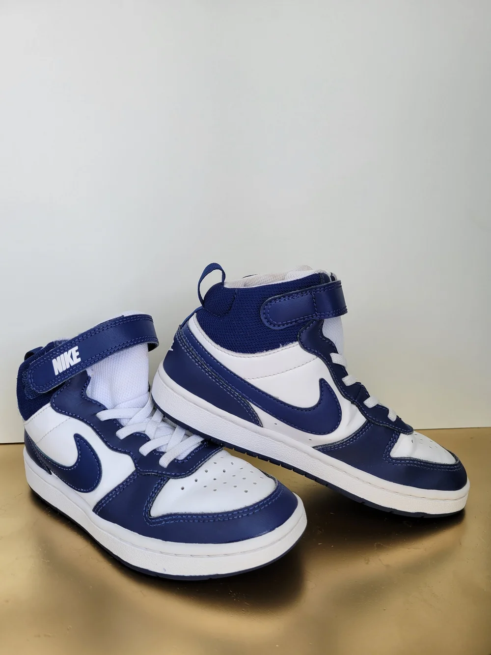 Nike Kids High-Top Sneakers in Navy and White Size 1Y